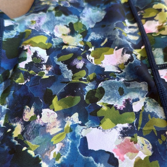 Sweaty Betty Floral Patterned Leggings - Picture 2 of 4